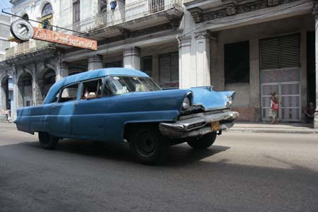 classic-cars-cuba-voitures-americaines-annees-50-photos-charles-guy-14